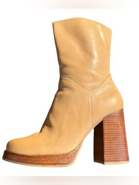 Candie's Y2K Tan Leather Platform Chunky Heel Boots size 7